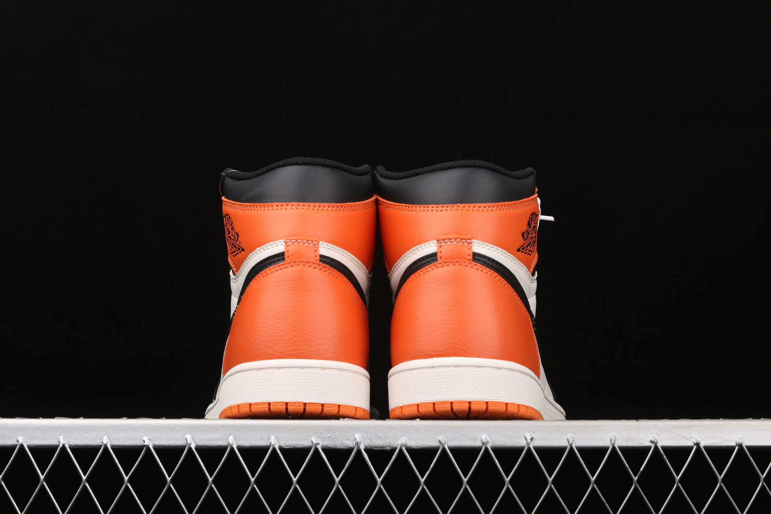 All categories Air Jordan Jordan series basketball shoes Air Jordan 1 High Air Jordan 1 Retro High OG AJ1 Joe 1 black orange white smashed backboard 555088-005